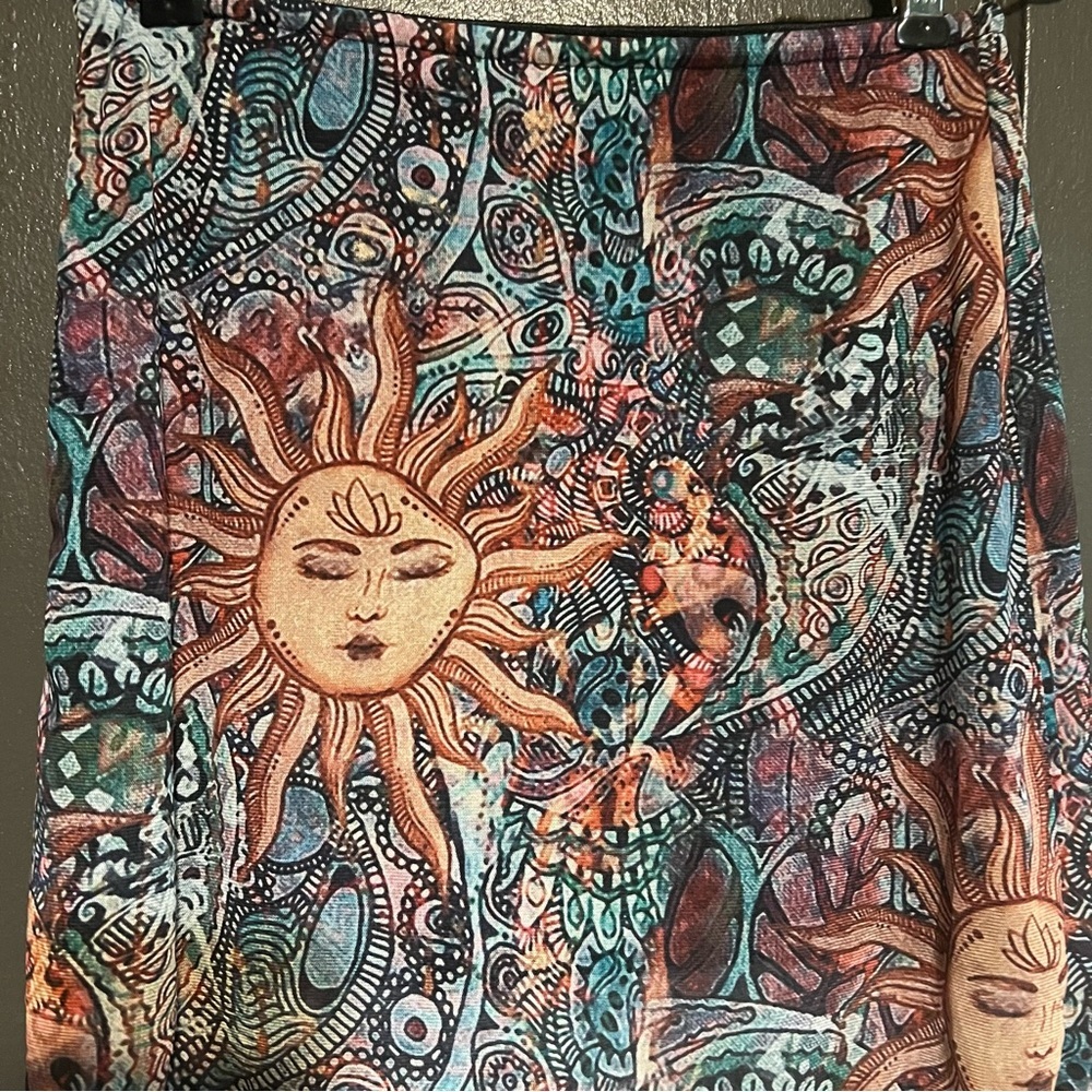 Celestial patterned skirt - Picture 4 of 6